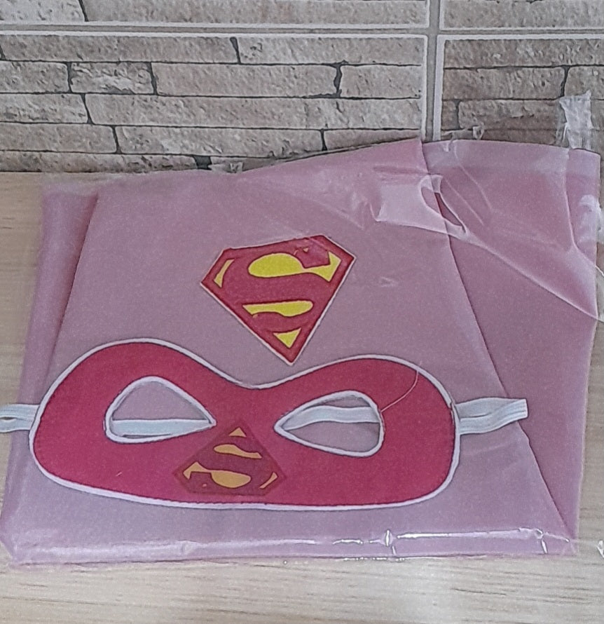Capas de Superheroes y antifaz