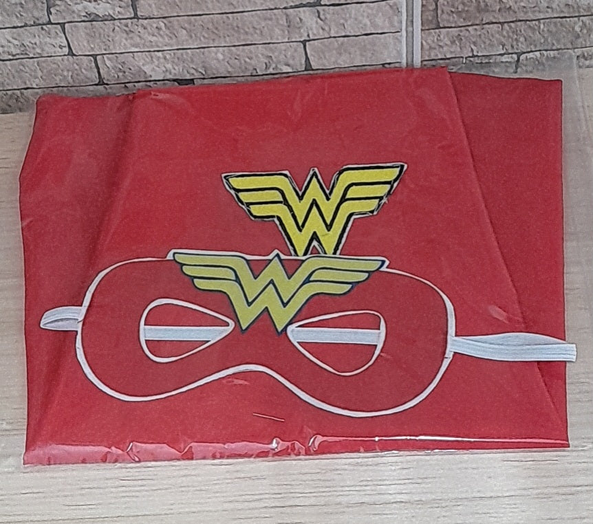 Capas de Superheroes y antifaz